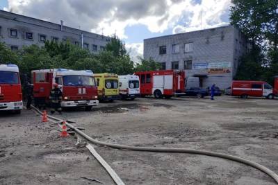 Склад загорелся в Московском районе Петербурга - spb.mk.ru - Санкт-Петербург