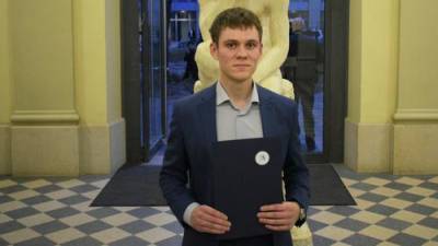 Все средства хороши. Участник праймериз от «Единой России» собирал голоса через популярный сайт знакомств - argumenti.ru