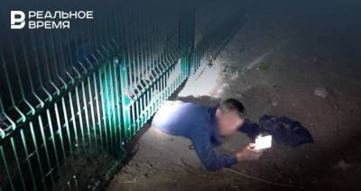 В Челнах мужчина застрял под калиткой забора - realnoevremya.ru - респ. Татарстан - Набережные Челны