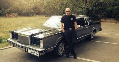 "Нужны деньги". Алексей Мочанов снова продает свой знаменитый Lincoln 1983 года (фото, видео) - focus.ua