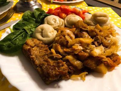«Сделай это вкусно»: готовим немецкий штрудель со свининой и капустой - tv2.today