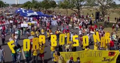 Жаир Болсонару - Реакция на пандемию: тысячи бразильцев вышли на улицы с требованием импичмента президента (ВИДЕО) - dsnews.ua - Рио-Де-Жанейро - Бразилия - Сан-Паулу - Бразилиа