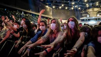 В Париже провели "тестовый" концерт на фоне улучшения ситуации с Covid-19 - unn.com.ua - Киев - Франция - Париж