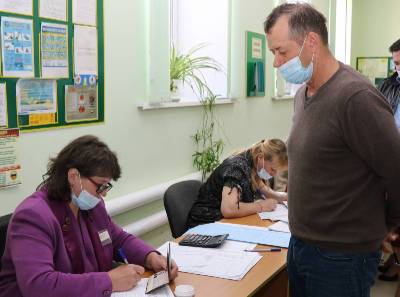 «Вместе мы добьемся реальных результатов». Виктор Разуваев о процедуре предварительного голосования «Единой России» - rabochy-put.ru - Смоленск