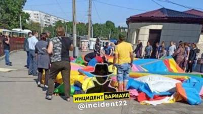 Момент инцидента с батутом в Барнауле попал на видео - gazeta.ru - Барнаул - Алтайский край - Barnaul