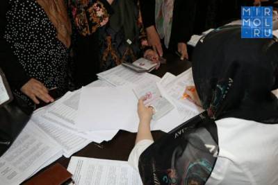 Магомед Магомедов - К 15.00 в Дагестане в предварительном голосовании «Единой России» приняли участие более 230 тысяч человек - mirmol.ru - респ. Дагестан