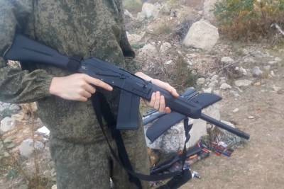 Экс-полицейский в Екатеринбурге открыл стрельбу по девочке с балкона - mk.ru - Екатеринбург