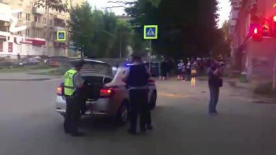 Стрельба в Екатеринбурге: СОБР начал штурм - vesti.ru - Екатеринбург