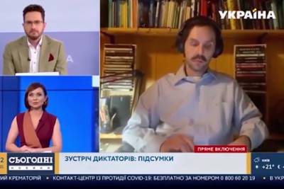 Дмитрий Еловский - Журналист «Дождя» объяснил появление голой девушки в прямом эфире - lenta.ru