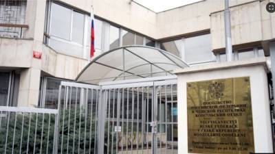 Россия вывезла часть дипломатов из Праги правительственным бортом - golos-ameriki.ru - Москва - Прага