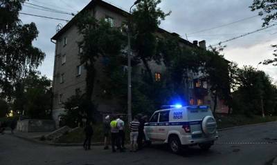 В Екатеринбурге пьяный экс-полицейский устроил стрельбу по прохожим из окна - og.ru - Екатеринбург