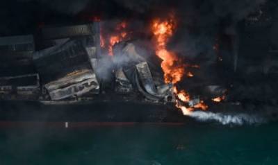 Что происходит с пляжами Шри-Ланки после масштабной аварии на контейнеровозе (ФОТО) - enovosty.com - Сингапур - Шри Ланка