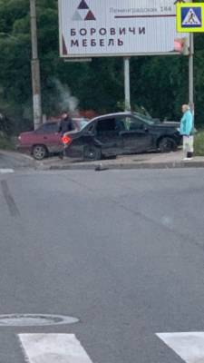 Жёсткое ДТП на перекрестке улиц Новгородской и Ленинградской в Вологде - vologda-poisk.ru - Ленинградская обл. - Вологда - Новгородская обл.