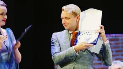 После награждения на «Нацбесте» у Александра Пелевина украли телефон - iz.ru - Санкт-Петербург