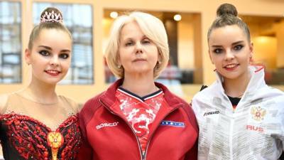 Арина Аверин - Дина Аверин - Дина и Арина Аверины выиграли три золота этапа Кубка мира - vesti.ru