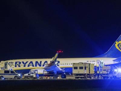 Самолет Ryanair совершил экстренную посадку в Берлине из-за сообщения о минировании - unn.com.ua - Киев - Германия - Берлин