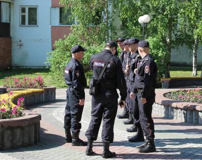 В Тобольске из полиции сбежал задержанный. Он выпрыгнул с пятого этажа и прятался в лесу - znak.com - Узбекистан - Тюмень - Тюменская обл. - Тобольск