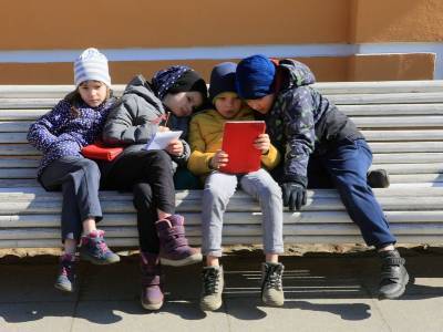 Более трети россиян считает сумму в 15-30 тысяч достаточной на одного ребенка - sobesednik.ru