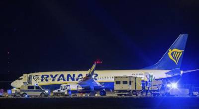 Самолет Ryanair совершил экстренную посадку в Берлине из-за угрозы взрыва - vchaspik.ua - Берлин - Ирландия
