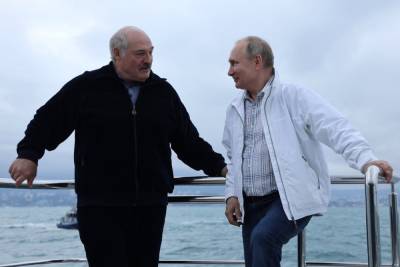 Владимир Путин - Дмитрий Песков - Александр Лукашенко - Песков назвал купание Путина и Лукашенко в море личным - mk.ru - Сочи