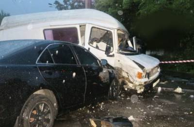 В Киеве бешеные гонки закончились ДТП: примчались скорые, детали и кадры - politeka.net - Киев