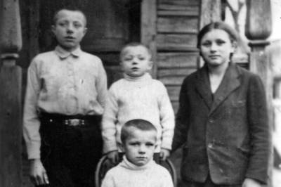 Юрий Гагарин - Сестра и брат Юрия Гагарина: что с ними случилось во время войны - russian7.ru - Смоленская обл.