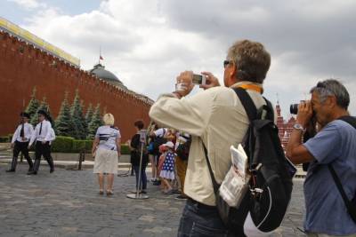 Сергей Кривоносов - В Госдуме разрабатывают новый план организации въездного туризма - mk.ru