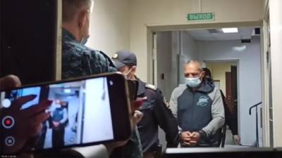 Сергей Болков - Устроивший стрельбу в Екатеринбурге заявил об отсутствии намерений попасть в ребенка - iz.ru - Екатеринбург