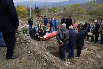 В Армении от родных скрывали тела более 200 военных - lenta.ru - Ереван