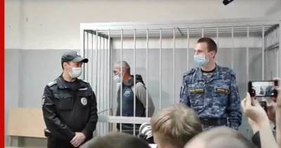 Сергей Болков - Обстрелявший людей с балкона житель Екатеринбурга арестован - profile.ru - Екатеринбург