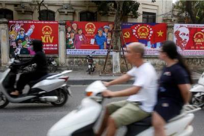 Вьетнам - Вьетнам проводит масштабные испытания, чтобы остановить COVID-19 - smartmoney.one - Хошимин - Reuters