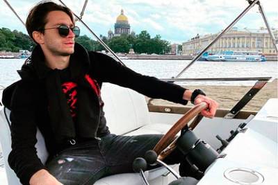 Солист Мариинки вышел из комы после падения с электросамоката - lenta.ru