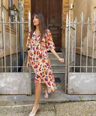 Цветочное платье — главный летний маст-хэв: француженка Жюли Феррери показала два идеальных варианта - skuke.net