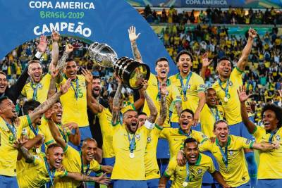 Сборная Бразилии всегда побеждала на домашнем Кубке Америки - sport.ru - Колумбия - Бразилия - Голландия - Аргентина