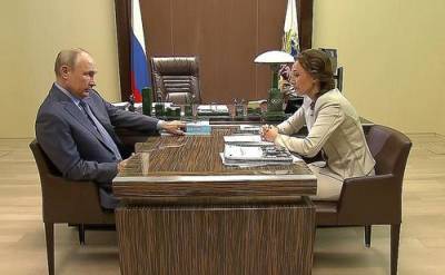Владимир Путин - Анна Кузнецова - Путин обсудил с детским омбудсменом Кузнецовой помощь детям и отличительную черту мужчин - argumenti.ru - Сочи