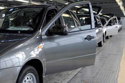 Сборку Lada приостанавливают из-за нехватки комплектующих - mk.ru