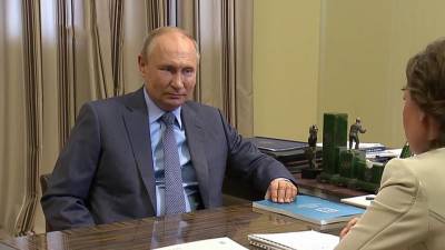 Владимир Путин - Анна Кузнецова - Владимир Путин провел рабочую встречу с уполномоченным при президенте по правам ребенка Анной Кузнецовой - 1tv.ru