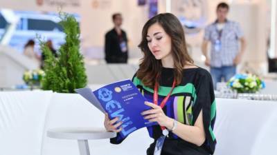 Александр Беглов - В этом году число участников ПМЭФ не превысит 5 тысяч из-за пандемии - piter.tv - Санкт-Петербург - Пмэф - Форум - Участники