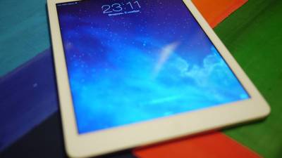 СМИ: iPad перейдут на OLED-экраны в следующем году - vesti.ru