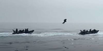 Морская пехота Британии испытала летающие ранцы (видео) - lenta.ua - Англия - Великобритания