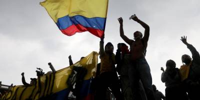 Протесты против налоговой реформы в Колумбии: погибли не менее 17 человек, еще 800 пострадали - nv.ua - Колумбия