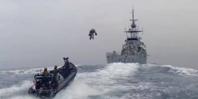 Британские морпехи отработали захват судна на реактивном ранце — видео - nv.ua - Англия - Великобритания - Вмс