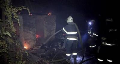 В пожаре на востоке Луганска погиб человек - cxid.info - Луганск