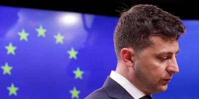 Владимир Зеленский - Зеленский пожаловался, что ЕС обманул Украину с вакцинами - ruposters.ru - Англия - Варшава
