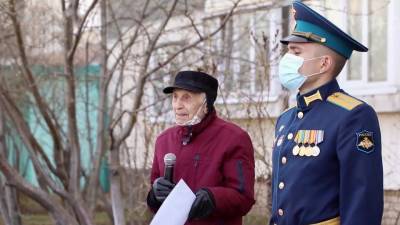 В преддверии 9 мая по всей России чествуют ветеранов - 1tv.ru - Санкт-Петербург - Ульяновск - Казань - респ.Бурятия