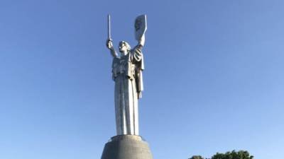 Украинские политики готовы разрушить Родину-мать из-за герба СССР - newinform.com - Украина - Киев