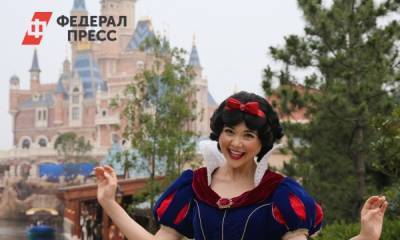 «Диснейленд» раскритиковали за сцену поцелуя без согласия на детском аттракционе - fedpress.ru