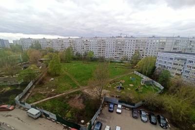 В рязанском Канищеве начали стройку во дворе многоэтажки без предупреждения - rzn.mk.ru - Рязань