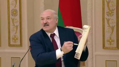 Александр Лукашенко - Роман Головченко - Лукашенко: Запад не помог Белоруссии в борьбе с ковидом, и не надо - vesti.ru