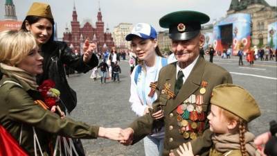 «Одноклассники» выяснили, как пользователи рунета поздравляют друг друга с Днем Победы - 5-tv.ru